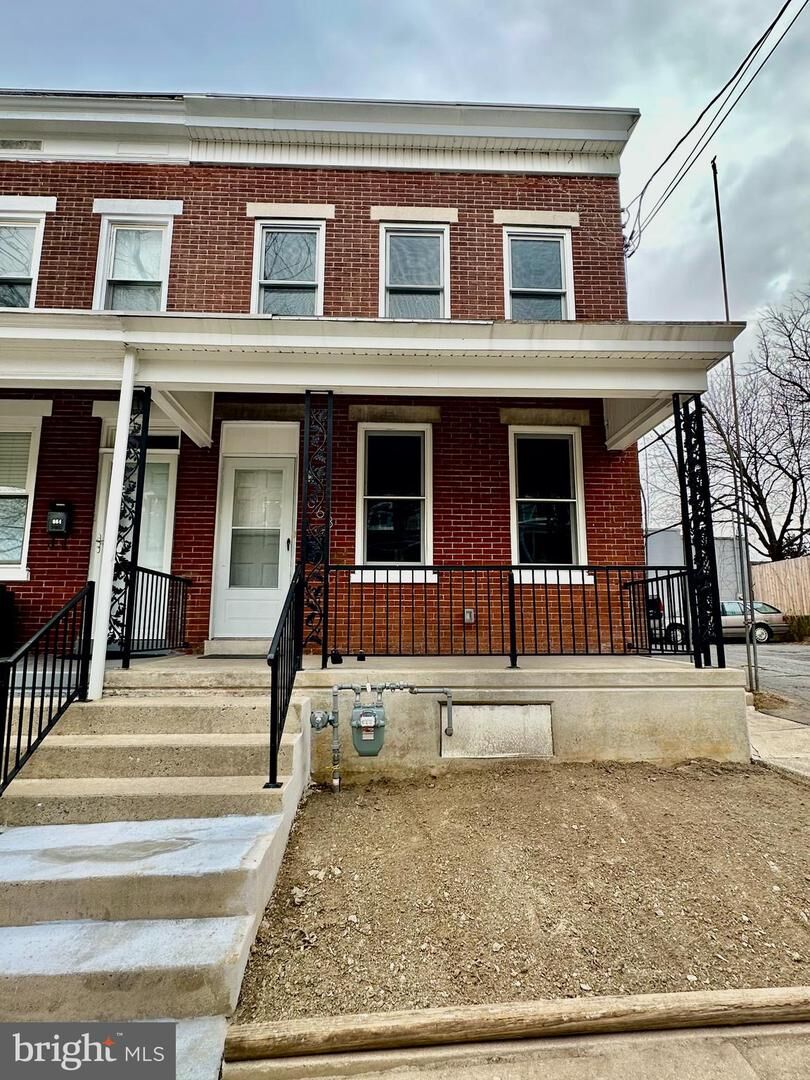 Property Photo:  668 W Vine Street  PA 17603 