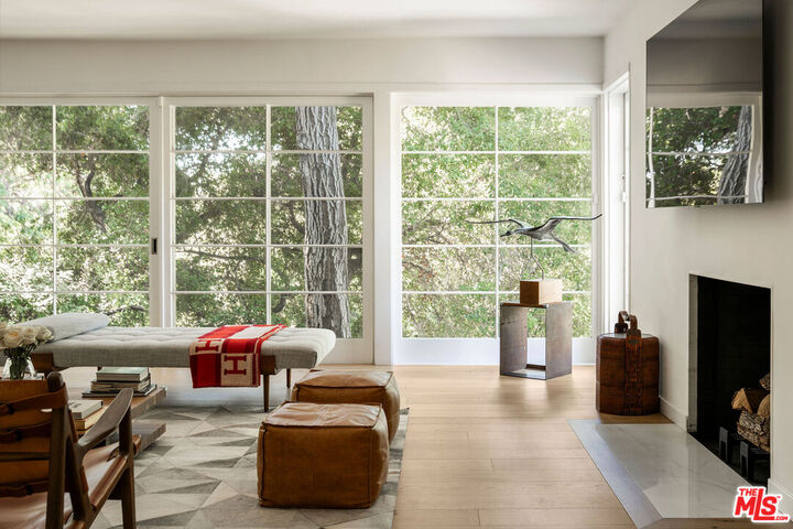 Property Photo:  2410 Nichols Canyon Rd  CA 90046 