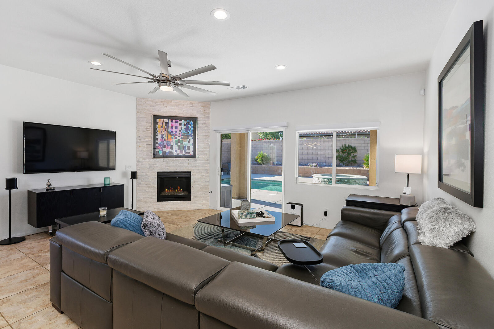 Property Photo:  73824 Da Vinci Court  CA 92211 