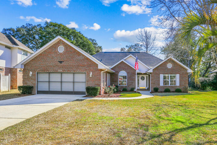 Property Photo:  1736 Wren Way  FL 32578 