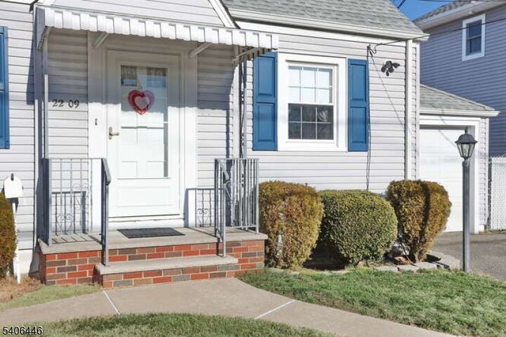 Property Photo:  22 Arcadia Rd  NJ 07410 