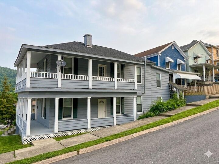 Property Photo: 423 4th Ave WV 25951