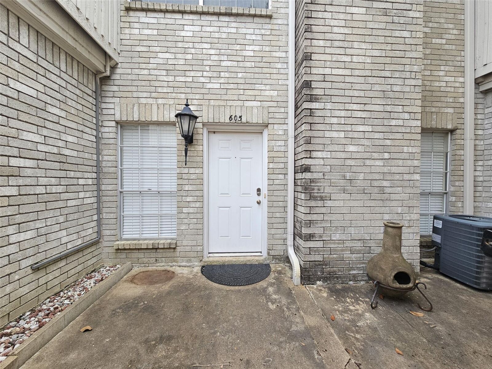 Property Photo:  3800 Tanglewilde Street 605  TX 77063 