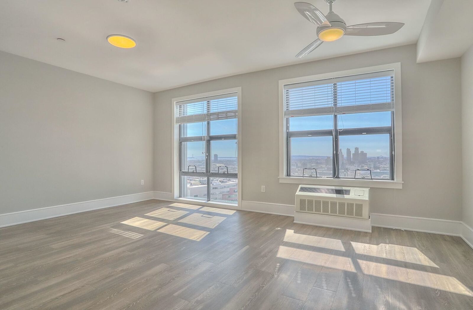 Property Photo:  32 Oakland Ave 1410  NJ 07306 