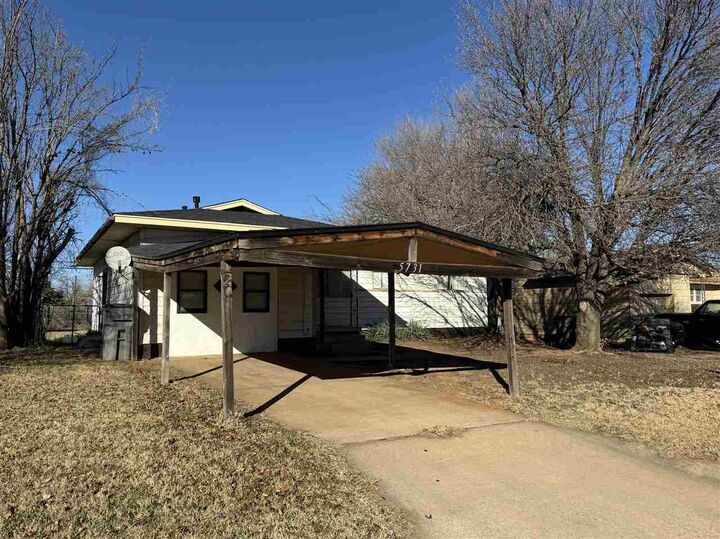 Property Photo:  5731 NW Euclid Ave  OK 73505 