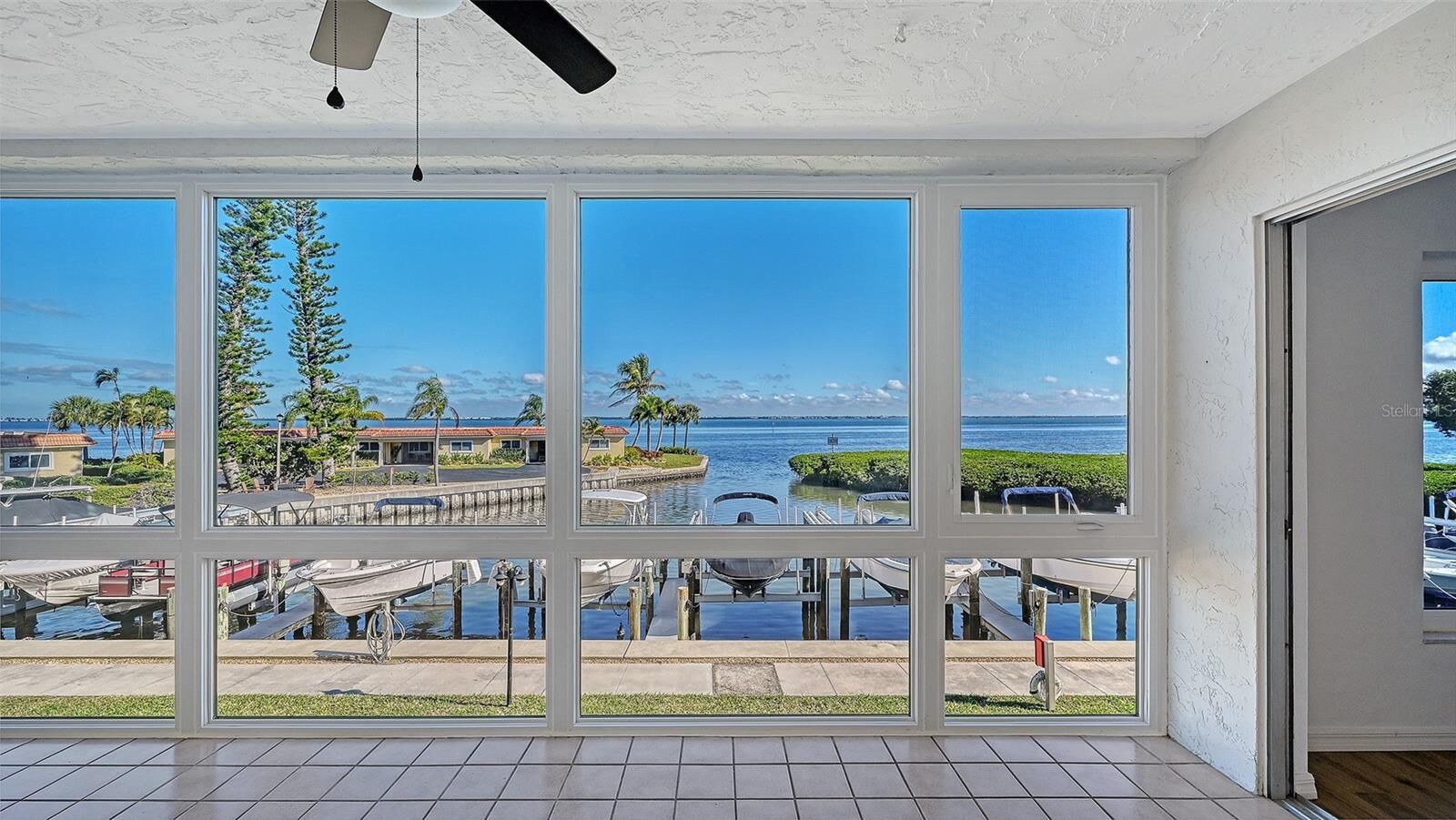 Property Photo:  4960 Gulf Of Mexico Drive 204  FL 34228 