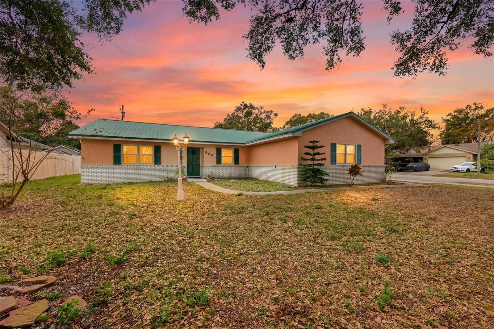 Property Photo:  980 Buttercup Terrace  FL 32725 