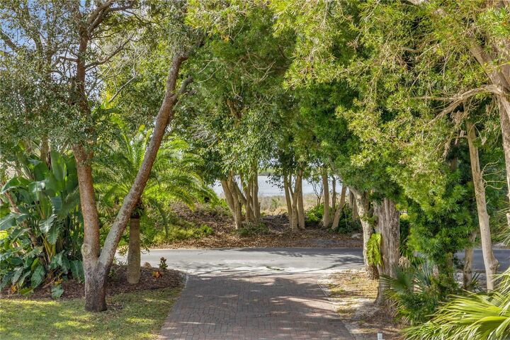 Property Photo:  1603 N Indian River Road  FL 32169 