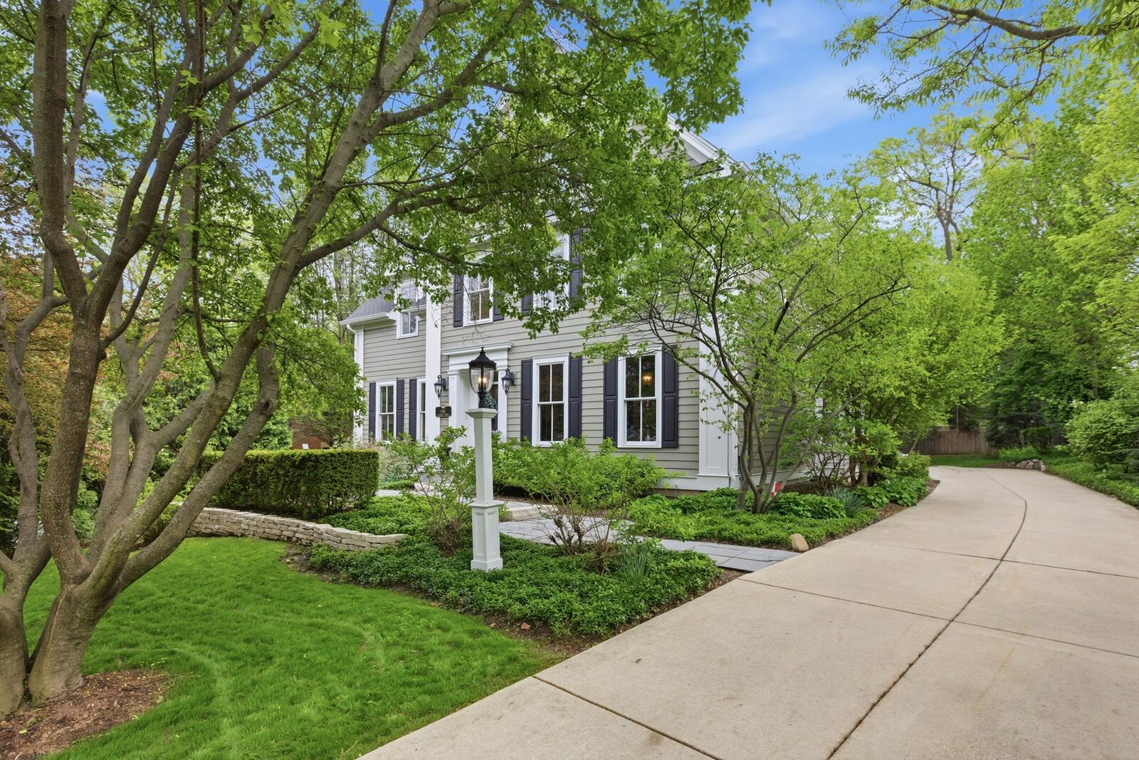 Property Photo:  146 Franklin Street  IL 60134 