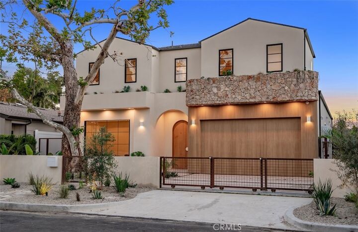 Property Photo:  11746 Blix  CA 91607 