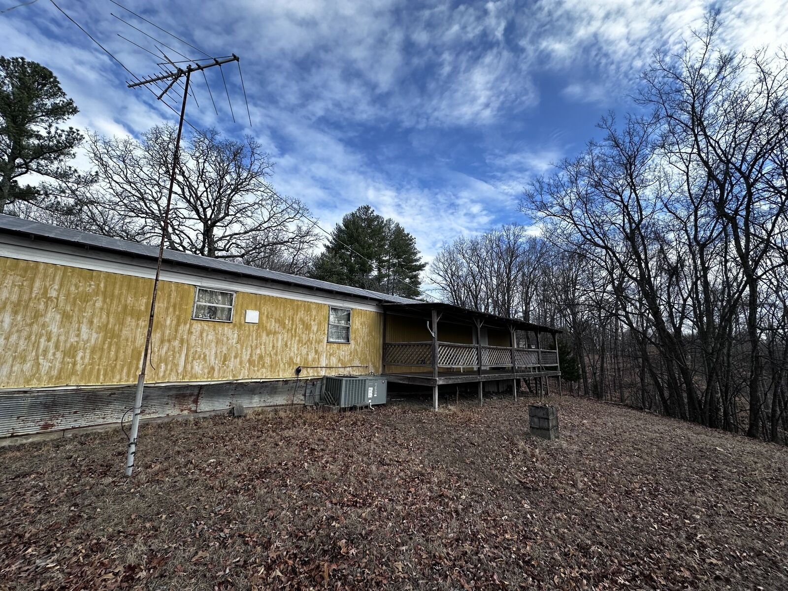 Property Photo: 4386 Cumberland City Rd TN 37079