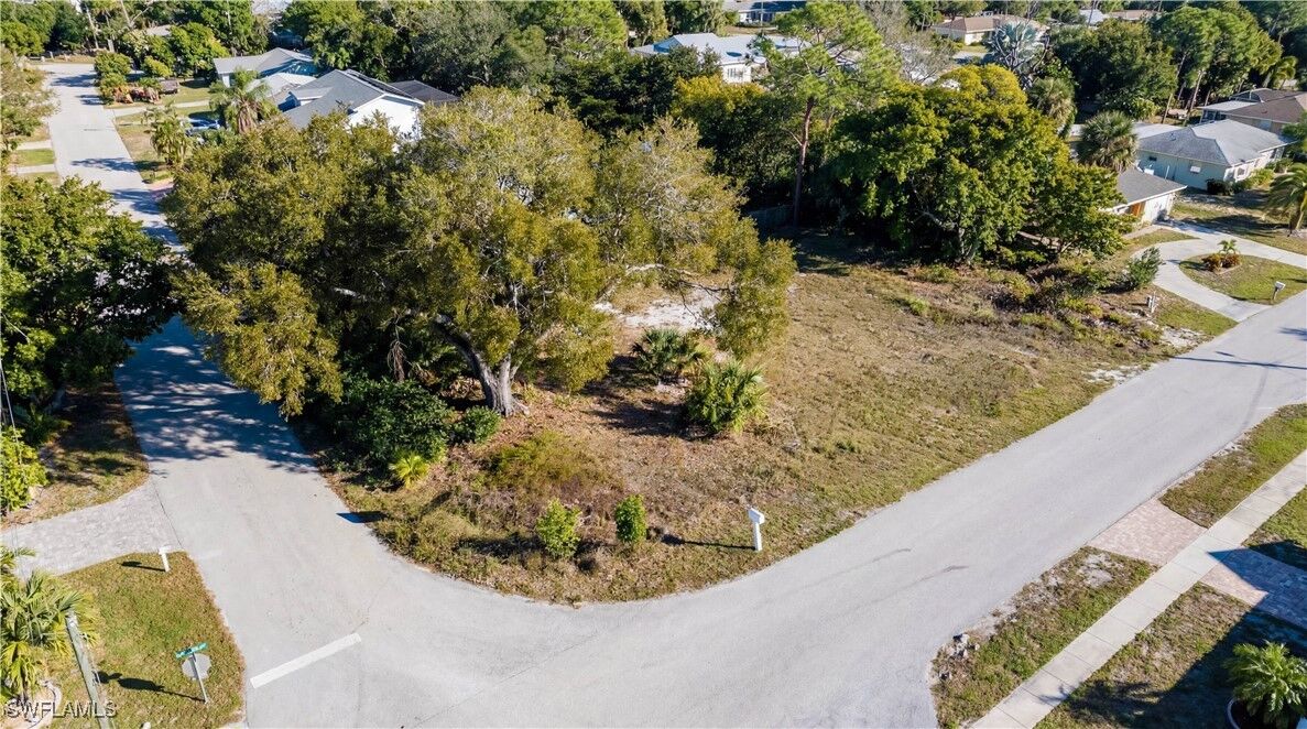 Property Photo:  27654 Imperial River Road  FL 34134 