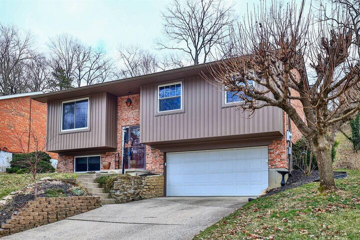 Property Photo:  48 Bonnie Lane  KY 41075 