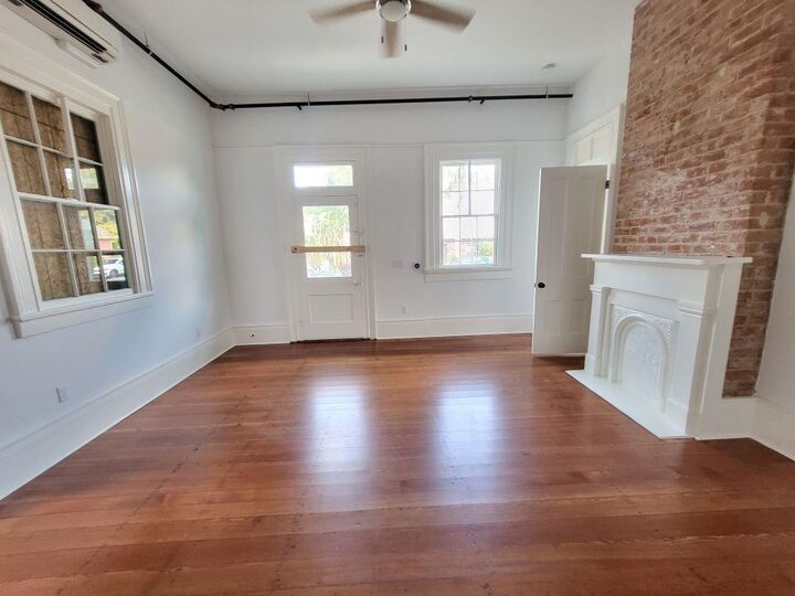 Property Photo:  1940 N Rampart Street 101  LA 70116 