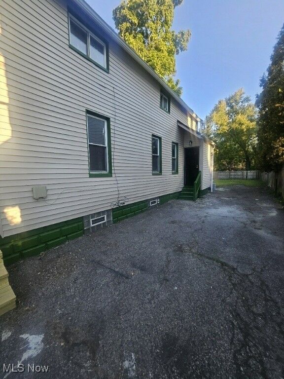 Property Photo:  10225 Avon  OH 44105 