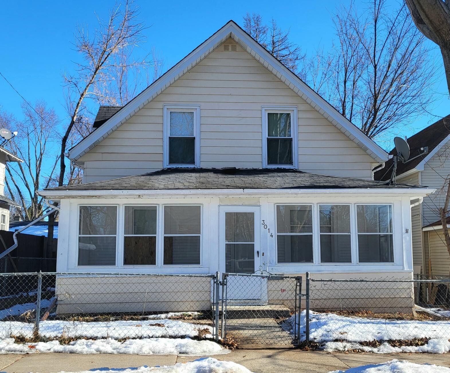 Property Photo:  3014 Russell Avenue N  MN 55411 