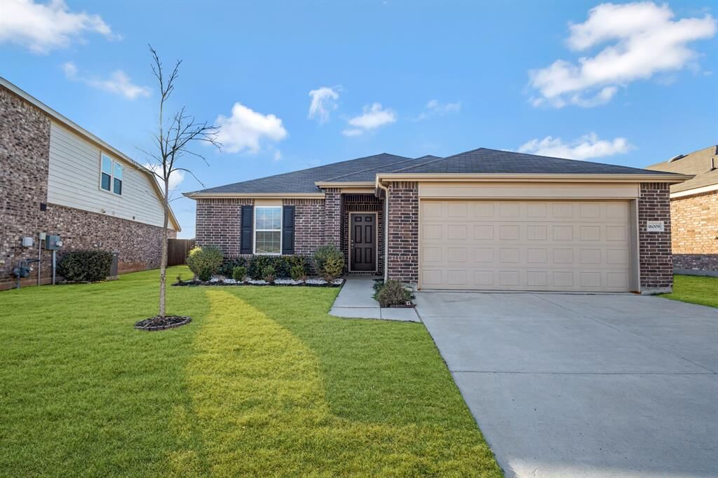 Property Photo:  16009 Sullivan Creek Drive  TX 76052 