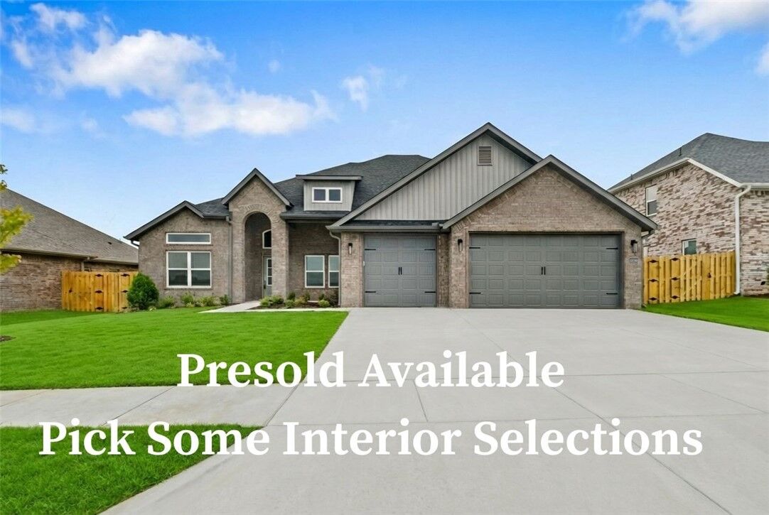 Property Photo:  2416 Salmon Street  AR 72751 