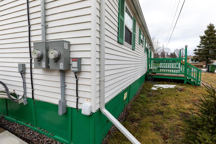 Property Photo:  18 Dawn Drive  PE C1E 0M7 