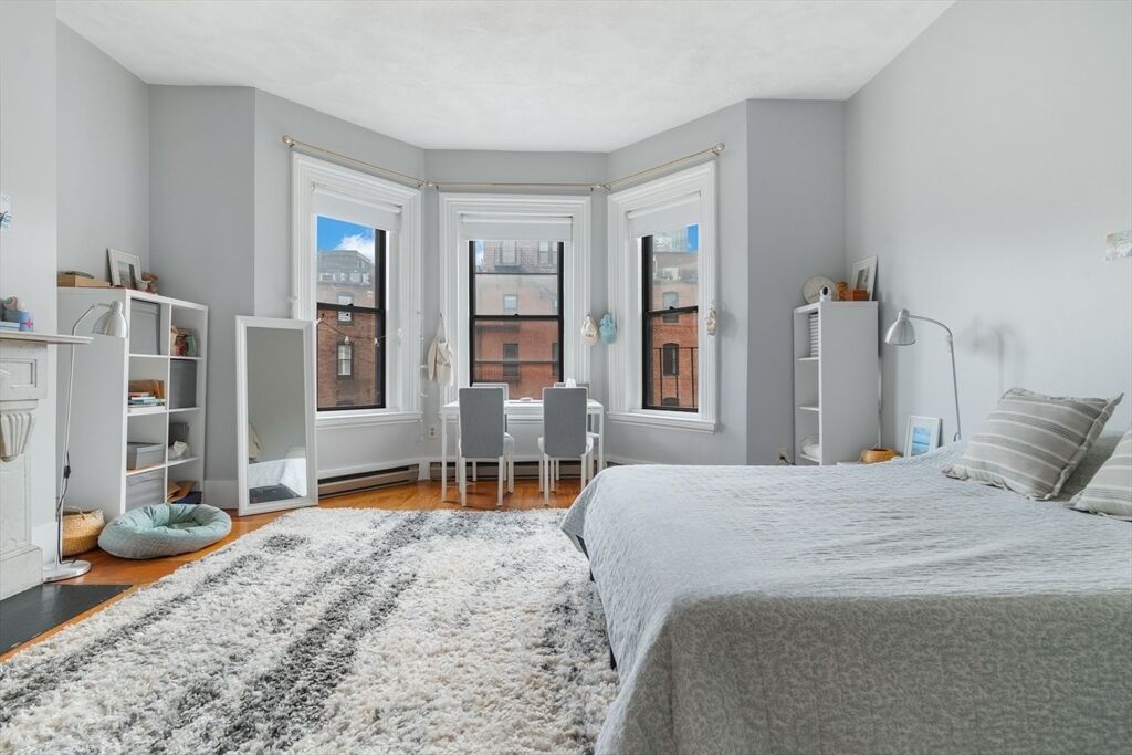 Property Photo:  389 Beacon Street 8  MA 02116 
