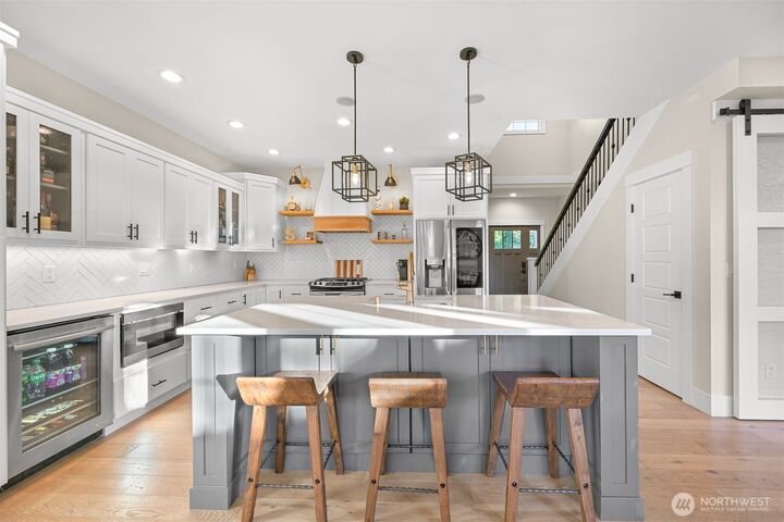Property Photo:  109 W 2nd Street  WA 98276 