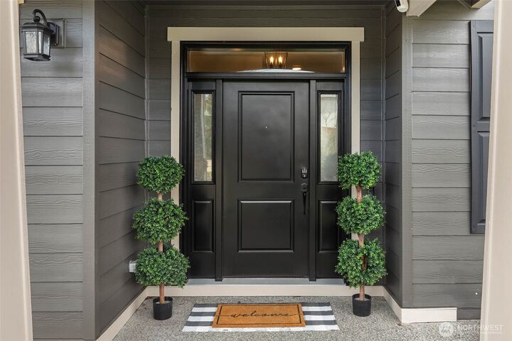 Property Photo:  912  77th Drive SE  WA 98258 