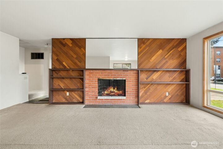 Property Photo:  456  156th Avenue SE  WA 98007 