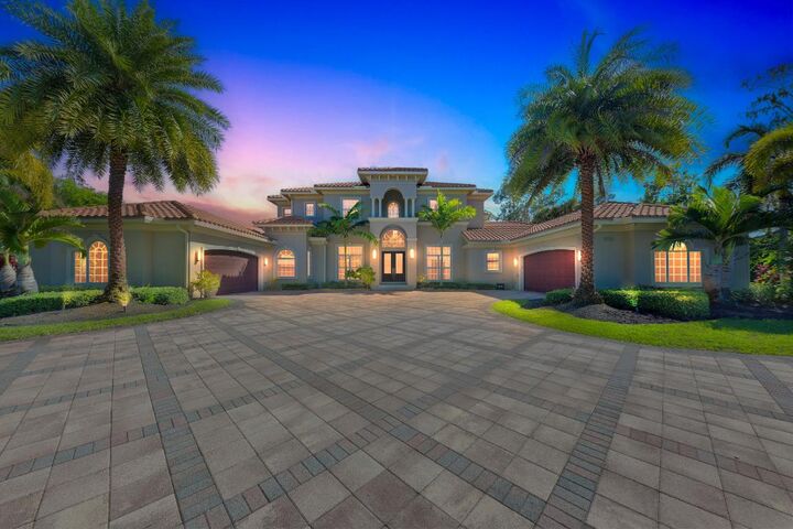 Property Photo:  13550 Greentree Trail  FL 33414 