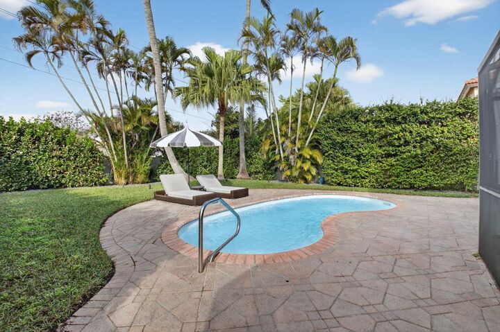 Property Photo:  9060 Villa Portofino Circle  FL 33496 