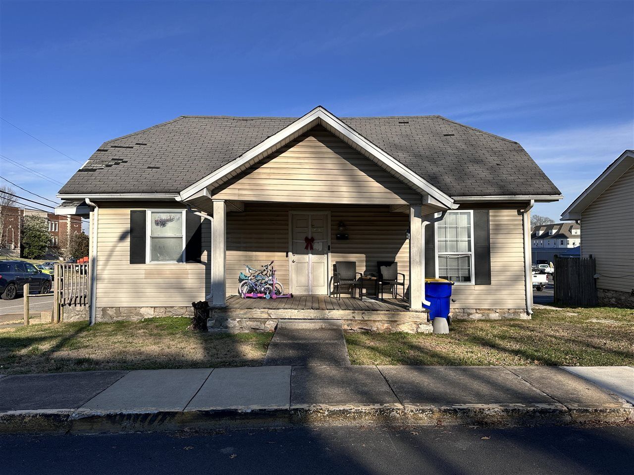 Property Photo:  304 E 12th Avenue  KY 42101 