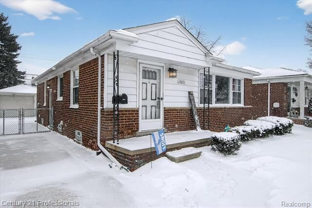 Property Photo:  13651 Castle Street  MI 48195 
