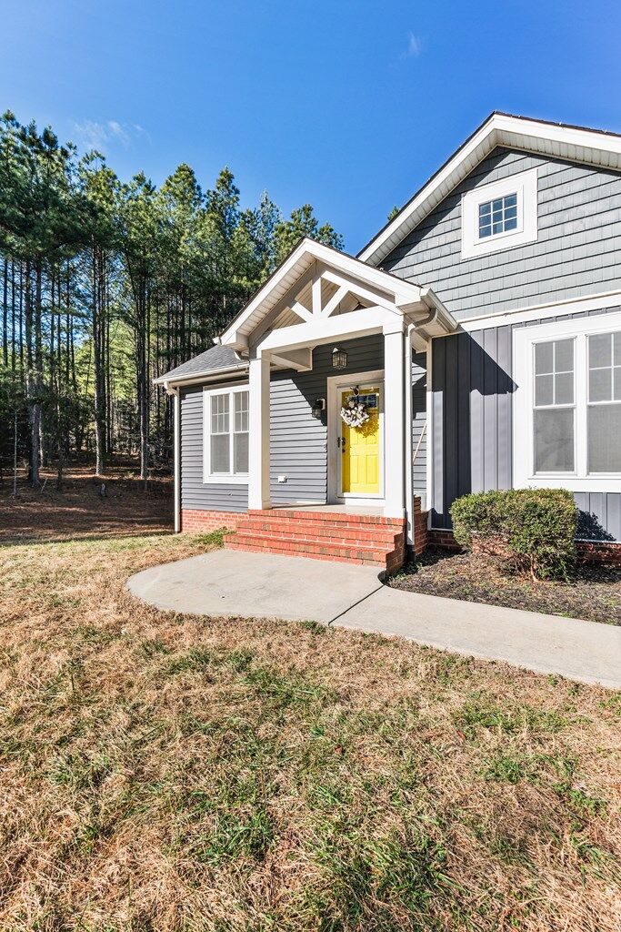 Property Photo: 339 Loman VA 23954