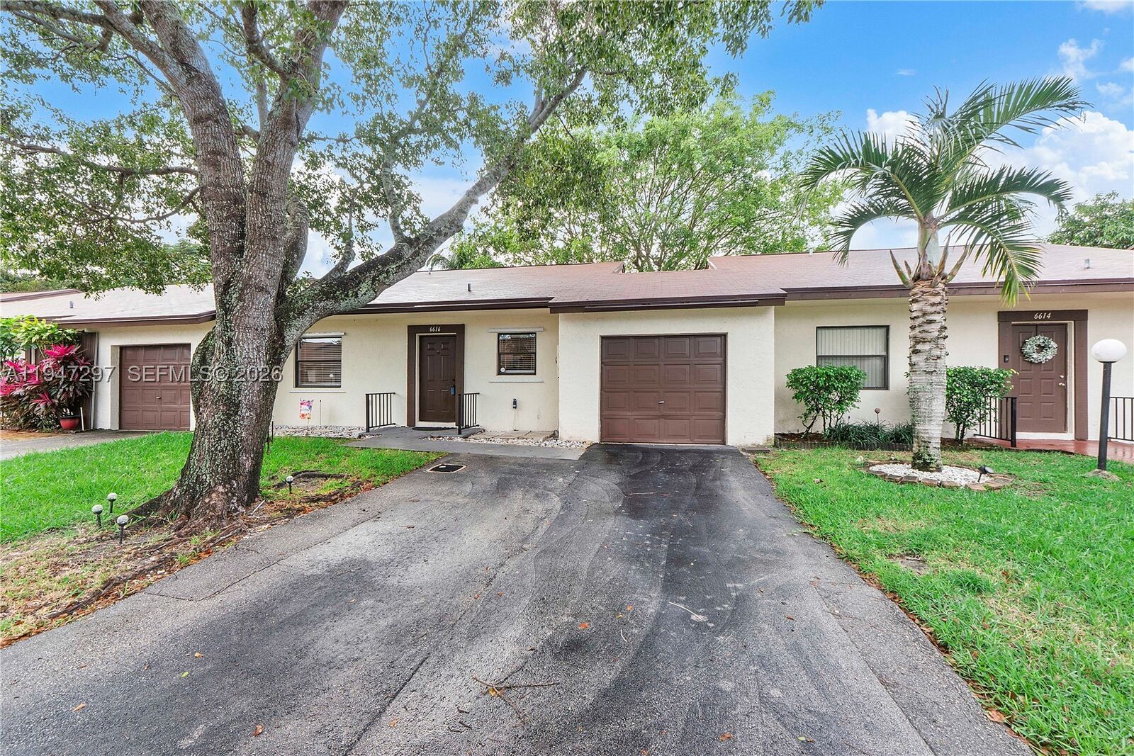 Property Photo: 6616 N Parkway Dr 3-5 FL 33068