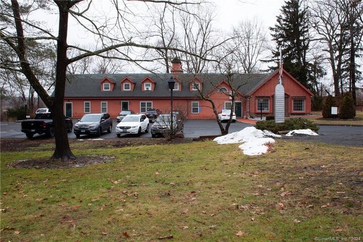 Property Photo:  128 Garden Street 1 A  CT 06032 