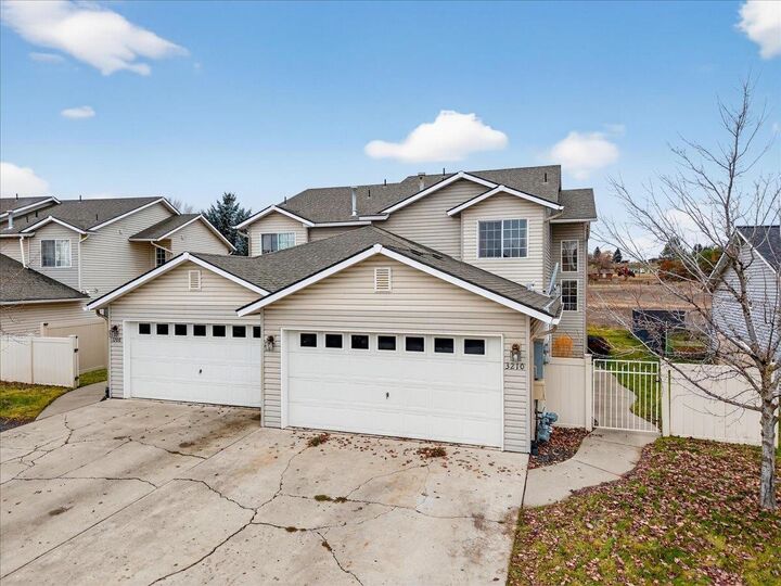 Property Photo:  3208 Meadow Glen Ln 3210 Meadow Glen Ln  WA 99004 