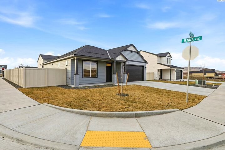 Property Photo:  1201 17th St  WA 99320 