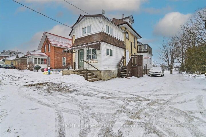 Property Photo: 157 Lindsay Street S ON K9V 1T7
