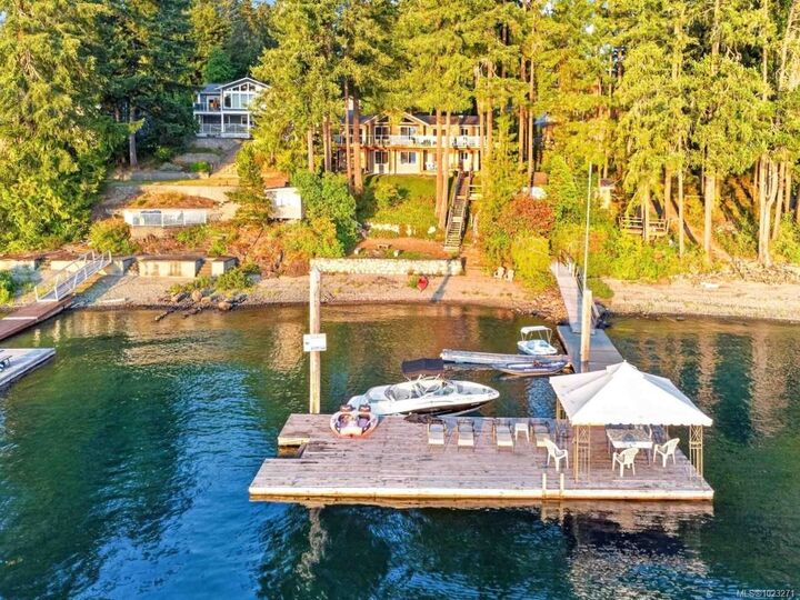 Property Photo: 8253 Dickson Dr BC V9Y 9B4