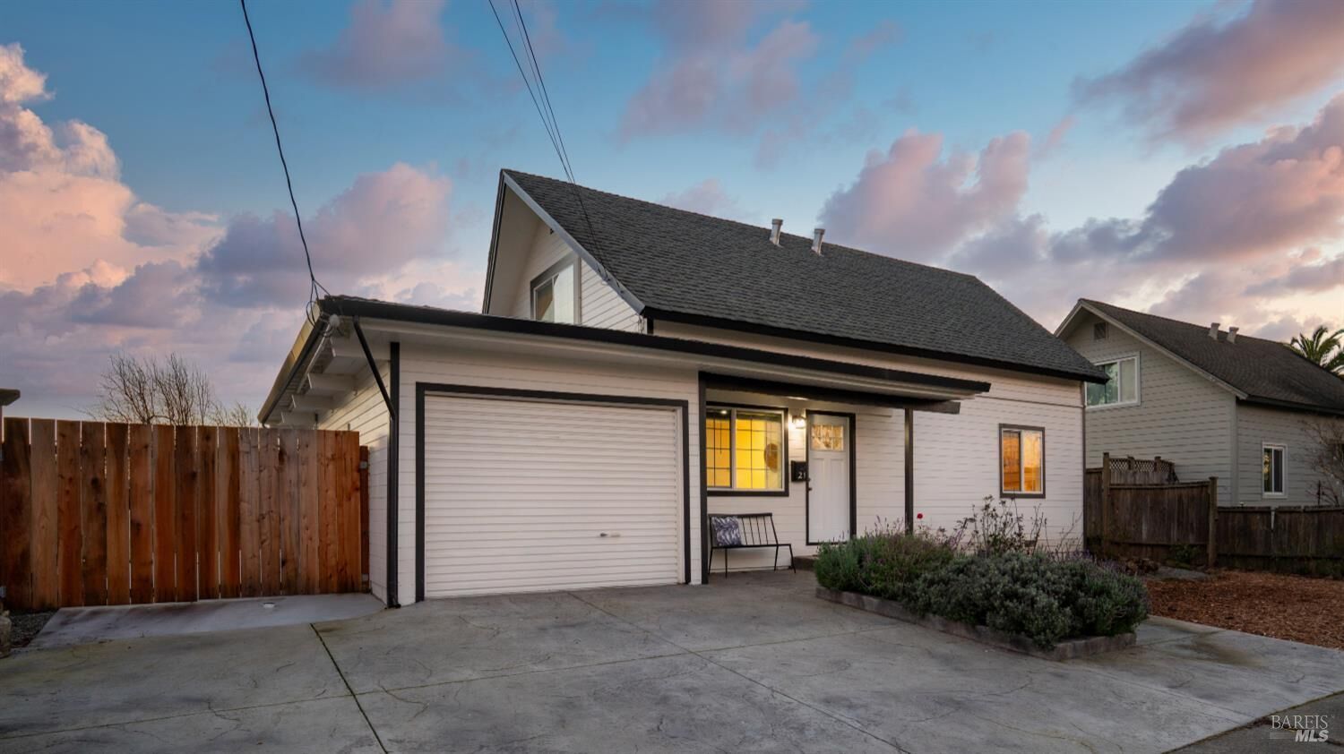 Property Photo:  21 Alta Drive  CA 94954 