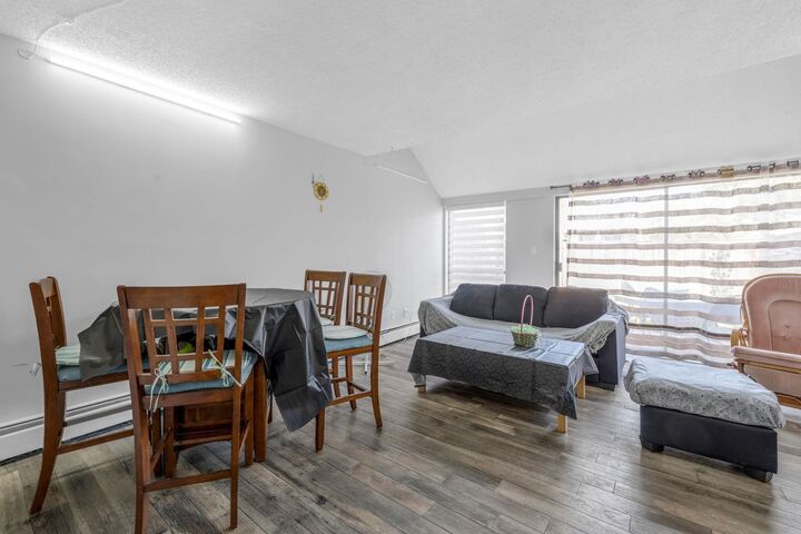 Photo de la propriété:  17708 60 Avenue 47  BC V3S 1V2 