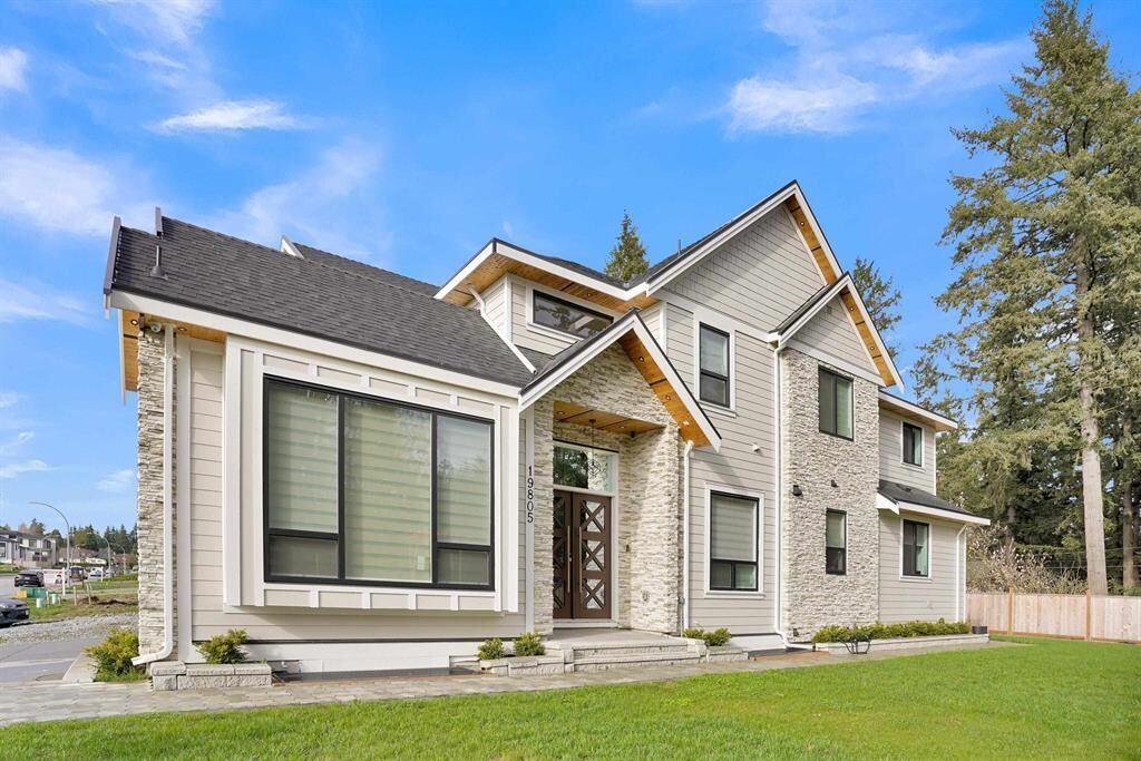 Photo de la propriété:  19805 32 Avenue  BC V3A 0N9 