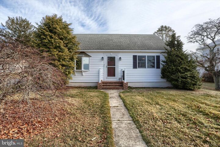 Property Photo:  302 Park Road  PA 17983 