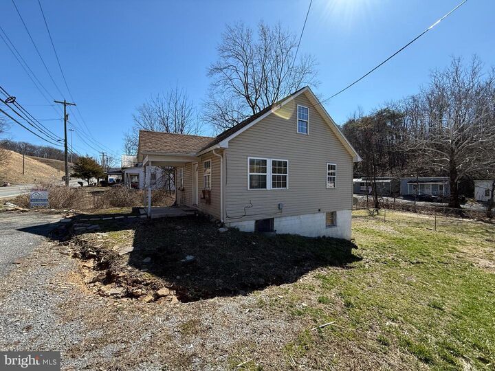 Property Photo:  558 Martinsburg Road  WV 25411 