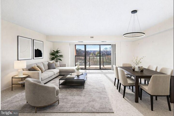 Property Photo:  307 Yoakum Parkway 802  VA 22304 