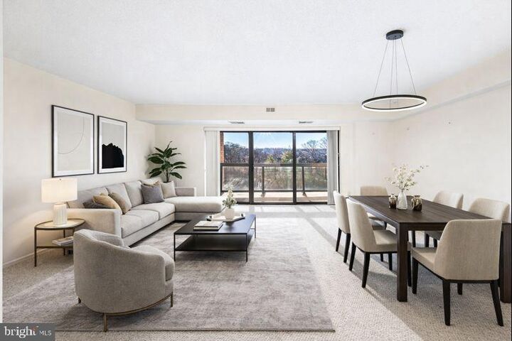 Property Photo:  307 Yoakum Parkway 802  VA 22304 