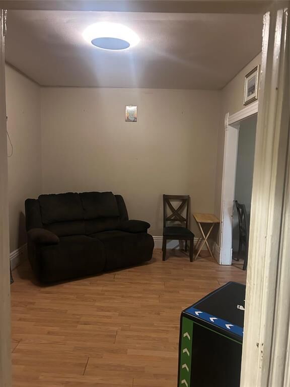 Property Photo: 441 Agnes Street MB R3G 1N5