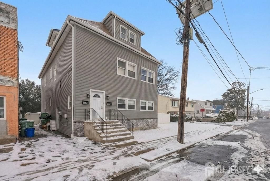 Property Photo:  1025 Rivington Street  NJ 07203 