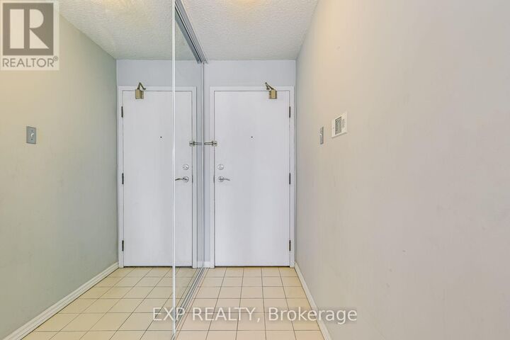 Property Photo:  350 Rathburn Drive West 901  ON L5B 3Y2 
