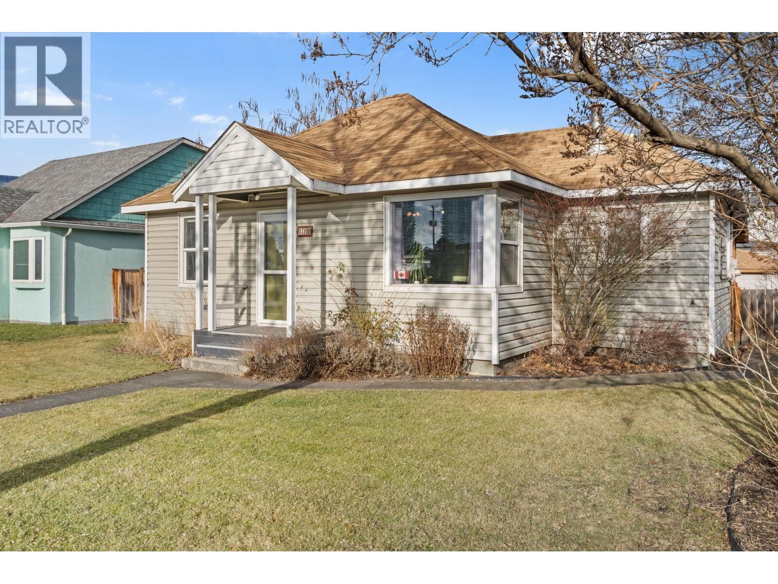 Property Photo:  622 Bay Avenue  BC V1Y 7J9 