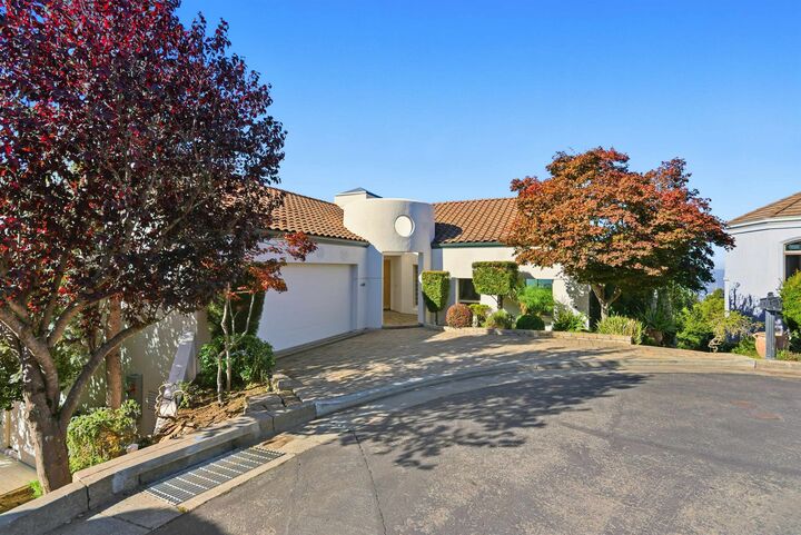 Property Photo:  6413 Gwin Ct  CA 94611 